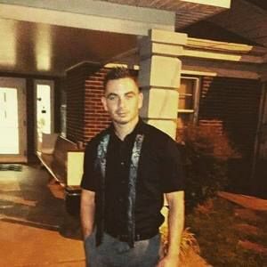 Meet your Posher, Devin